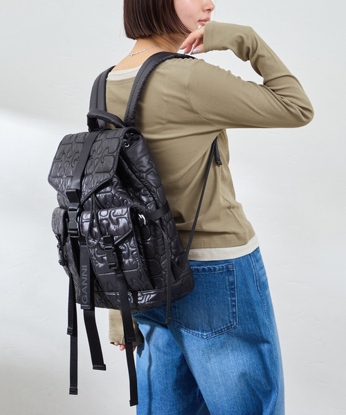 U by SPICK&SPAN（ユーバイスピックアンドスパン）の「GANNI / ガニー Re-Tech Quilted Backpack（バックパック/リュック・レディース・ブラック・FREE）」の8枚目の写真