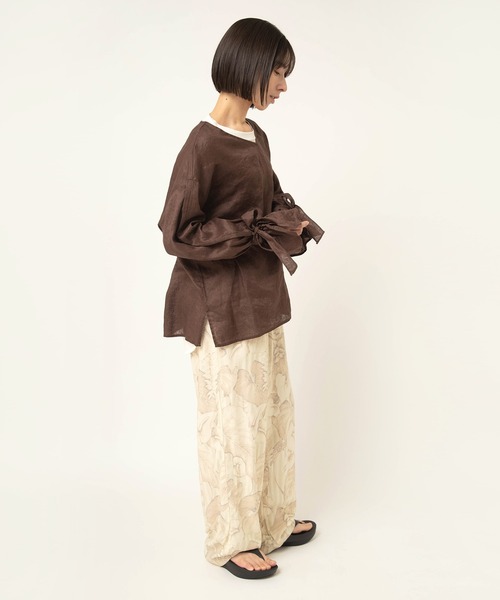 RNA-N(アールエヌエーエヌ)の「R4454 リーフストライプ柄パンツ(その他パンツ・レディース・ベージュ/ネイビー/グレー・FREE)」の14枚目の写真