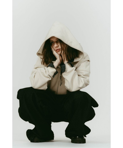 Knuth Marf（クヌースマーフ）の「pierced hooded sweatshirt（パーカー・レディース・ブルー/ライトベージュ/チャコール・FREE）」の8枚目の写真