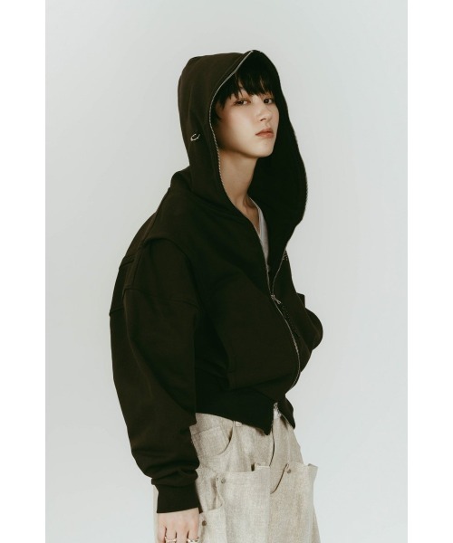 Knuth Marf（クヌースマーフ）の「pierced hooded sweatshirt（パーカー・レディース・ブルー/ライトベージュ/チャコール・FREE）」の14枚目の写真