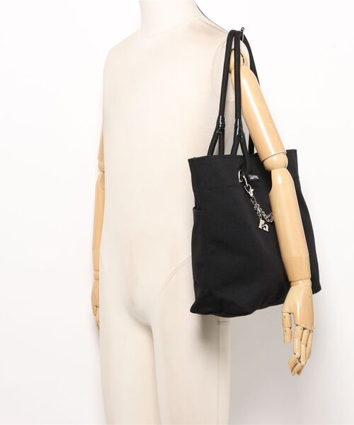 MURUA（ムルーア）の「【MURUA/ムルーア】 CANVAS SERIES　シルバーチェーン付きトートバッグ（トートバッグ・レディース・ブラック/アイボリー・FREE）」の3枚目の写真
