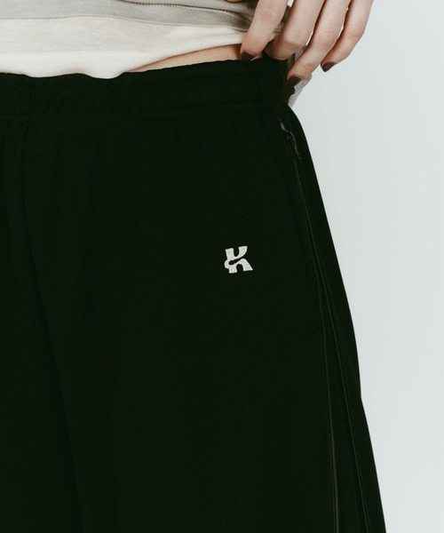 Knuth Marf（クヌースマーフ）の「Knuth Marf zip-up track pants（その他パンツ・レディース・ブラック・X-SMALL/SMALL/MEDIUM）」の13枚目の写真