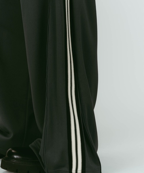 Knuth Marf（クヌースマーフ）の「Knuth Marf zip-up track pants（その他パンツ・レディース・ブラック・X-SMALL/SMALL/MEDIUM）」の2枚目の写真