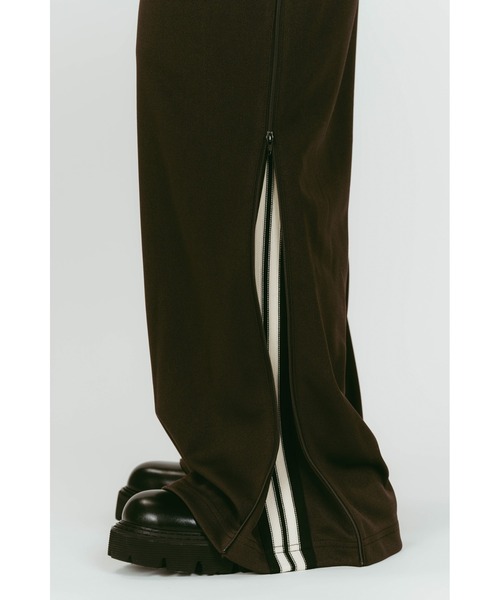 Knuth Marf（クヌースマーフ）の「Knuth Marf zip-up track pants（その他パンツ・レディース・ブラック/ブラウン・X-SMALL/SMALL/MEDIUM）」の17枚目の写真