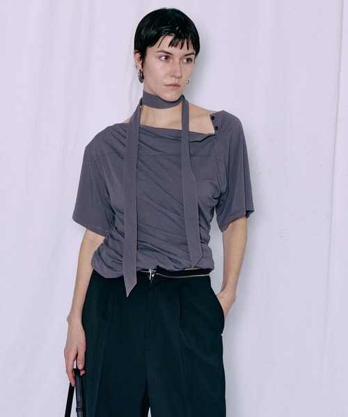 MAISON SPECIAL(メゾンスペシャル)の「Tie Detail 2WAY Twist T-Shirt/タイ付2WAYツイストTシャツ(Tシャツ/カットソー・レディース・ホワイト/ブラック/チャコールグレー・FREE)」の3枚目の写真