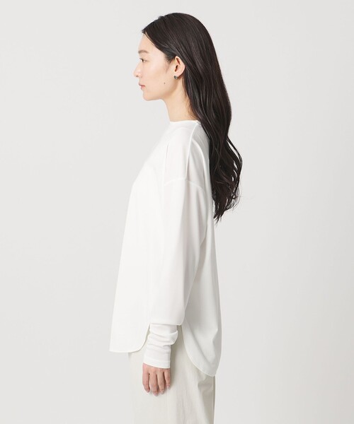 MARW UNITED ARROWS(マルゥ ユナイテッドアローズ)の「<MARW UNITED ARROWS>ラウンドヘム ロングスリーブ カットソー UVカット(Tシャツ/カットソー・レディース・ホワイト/ブラック・FREE)」の9枚目の写真