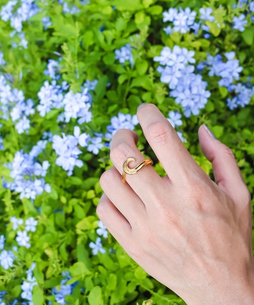IRIEBEACH(アイリービーチ)の「Wave ring/【ハワイアンジュエリー】【サージカルステンレス】【金属アレルギー対応】【IRIEBEACH / アイリービーチ】つけっぱなしOK(リング・レディース・ゴールド/シルバー/ピンク・3号/5号/7号/19号/17号/13号/9号/11号/21号/15号)」の7枚目の写真
