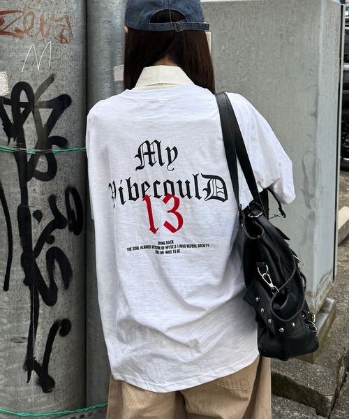 Figments(フィグメンツ)の「ゴシックロゴビッグT(Tシャツ/カットソー・レディース・ホワイト/ブラック・FREE)」の1枚目の写真