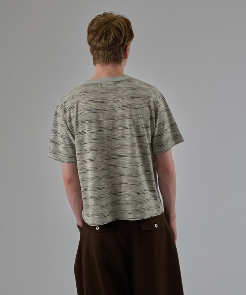 kutir（クティール）の「HENLEY NECK SILVER BUTTON BORDER TSHIRT／ヘンリーネック シルバーボタン ボーダーTEE（Tシャツ/カットソー・メンズ・ブラック/杢グレー/ブラウン・LARGE/MEDIUM）」の13枚目の写真