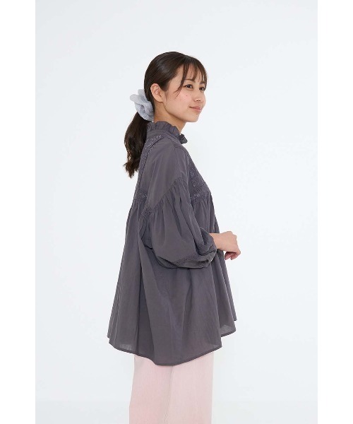 HEART MARKET（ハートマーケット）の「ピンタックレース切換ブラウス（シャツ/ブラウス・レディース・チャコール/ホワイト/カーキ・FREE）」の11枚目の写真