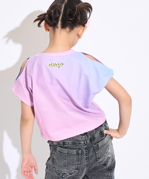 ANAP kids(アナップキッズ)の「スパンコール ユニコーン 肩アキ Tシャツ トップス(Tシャツ/カットソー・キッズ・レインボー/マルチ・130/120/110)」の11枚目の写真