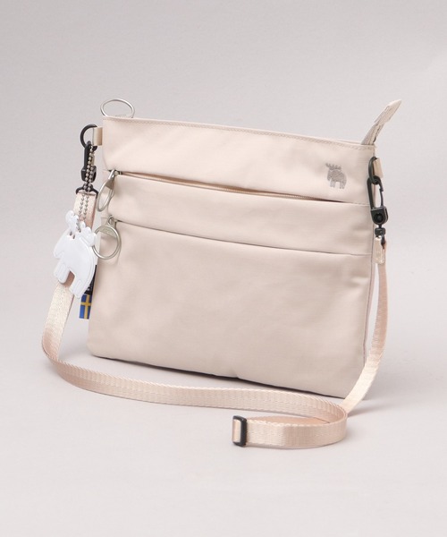 moz(モズ)の「軽量 撥水 ポリエステル サコッシュバッグ ミニショルダーバッグ A5収納対応(ショルダーバッグ・レディース・ブラック/ブルー/オフホワイト・FREE)」の4枚目の写真