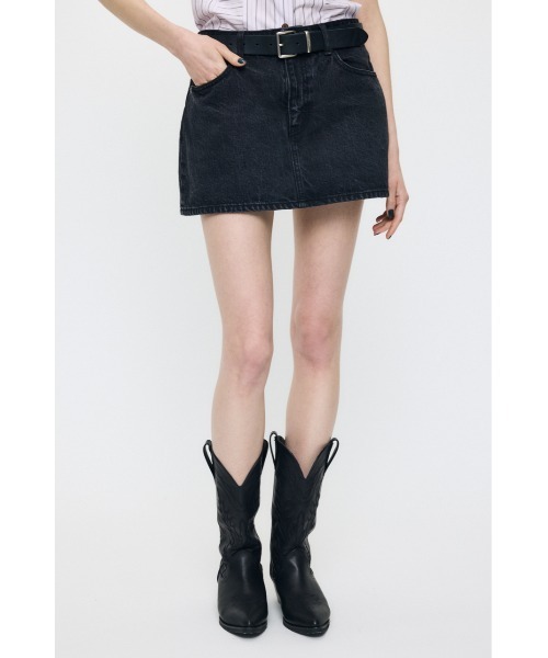 MOUSSY(マウジー)の「LOW SLUNG ミニスコート(デニムスカート・レディース・ブラック/ブルー・1/2)」の6枚目の写真