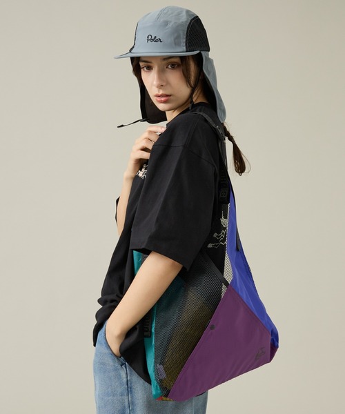 CHUMS(チャムス)の「【CHUMS/チャムス】メッシュトライアングルショルダートートバッグ /Mesh Triangle Shoulder Tote Bag/ユニセックス/11L(ショルダーバッグ・メンズ・ブラック/カーキ/その他・フリー)」の3枚目の写真