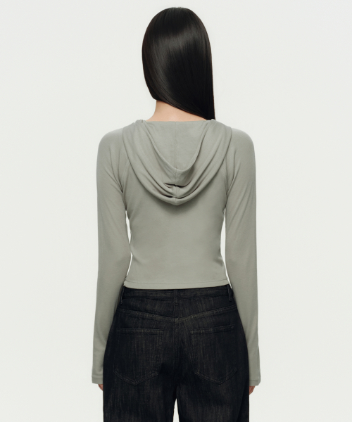 MUSINSA STANDARD WOMAN（ムシンサスタンダードウーマン）の「ウィメンズリブスリムフード付き長袖Tシャツ[カーキグレー]（パーカー・レディース・その他・LARGE/MEDIUM/SMALL/X-LARGE/X-SMALL）」の8枚目の写真
