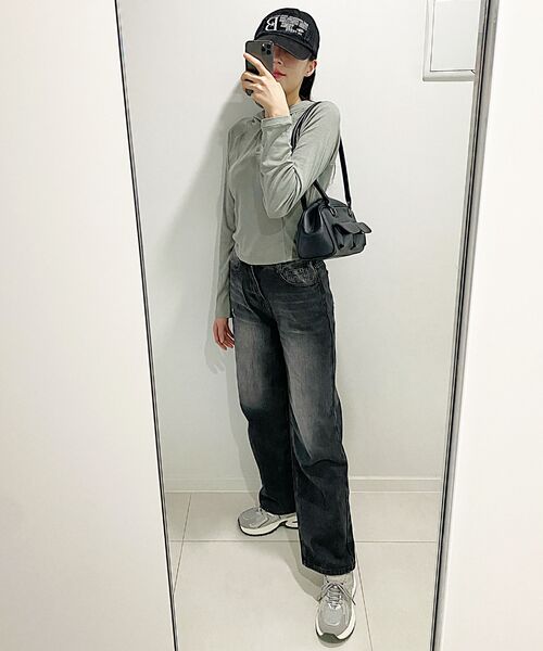 MUSINSA STANDARD WOMAN（ムシンサスタンダードウーマン）の「ウィメンズリブスリムフード付き長袖Tシャツ[カーキグレー]（パーカー・レディース・その他・LARGE/MEDIUM/SMALL/X-LARGE/X-SMALL）」の3枚目の写真