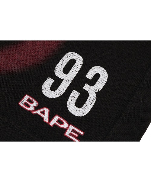 A BATHING APE(アベイシングエイプ)の「HEAVY WASH HAND DRAW FOOTBALL LOGO RELAXED FIT SWEAT SHORTS(その他パンツ・メンズ・ブラック/ホワイト・X-LARGE/XX-LARGE/MEDIUM/SMALL)」の6枚目の写真