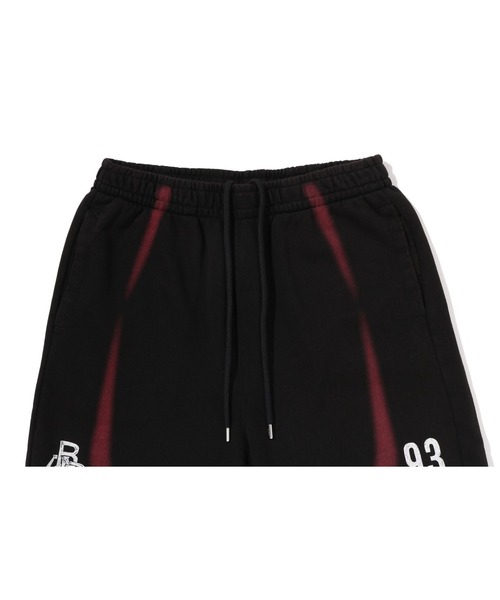 A BATHING APE(アベイシングエイプ)の「HEAVY WASH HAND DRAW FOOTBALL LOGO RELAXED FIT SWEAT SHORTS(その他パンツ・メンズ・ブラック/ホワイト・X-LARGE/XX-LARGE/MEDIUM/SMALL)」の12枚目の写真