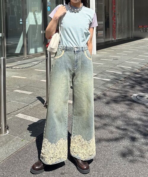 CIAOPANIC(チャオパニック)の「裾レースワイドストレートデニムパンツ(デニムパンツ・レディース・サックスブルー/インディゴブルー・MEDIUM/SMALL/X-SMALL)」の15枚目の写真