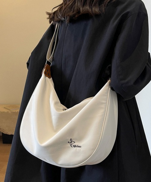 Miniministore(ミニミニストア)の「ショルダーバッグ 大容量 多収納 新作鞄(ショルダーバッグ・レディース・ブラック/アイボリー・FREE)」の5枚目の写真