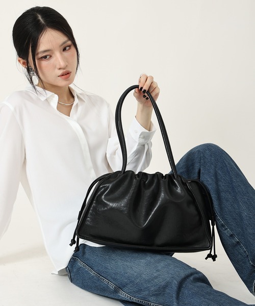 style code(スタイルコード)の「ZOZO限定【STYLE CODE/スタイルコード】フェイクレザー ギャザーバッグ(トートバッグ・レディース・ワインレッド/ブラック・FREE)」の3枚目の写真
