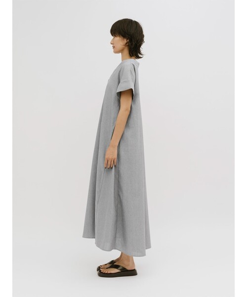 MIDIUMISOLID（ミディウミソリッド）の「MIDIUMISOLID for Ladies リネンライクVネックフレアワンピース（ワンピース・レディース・ベージュ/ライトグレー・FREE）」の9枚目の写真