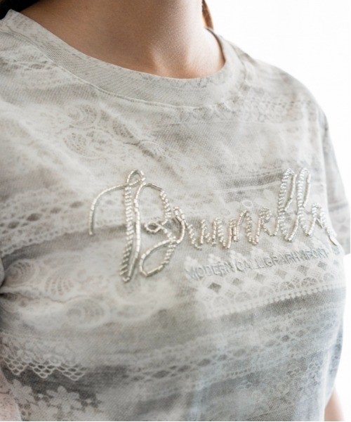 GORGE(ゴージ)の「《レース柄プリント×ビジューロゴ》Tシャツ/Y2K×フェミニン/春夏/全3色(Tシャツ/カットソー・レディース・オフホワイト/チャコール/ピンク・F)」の16枚目の写真