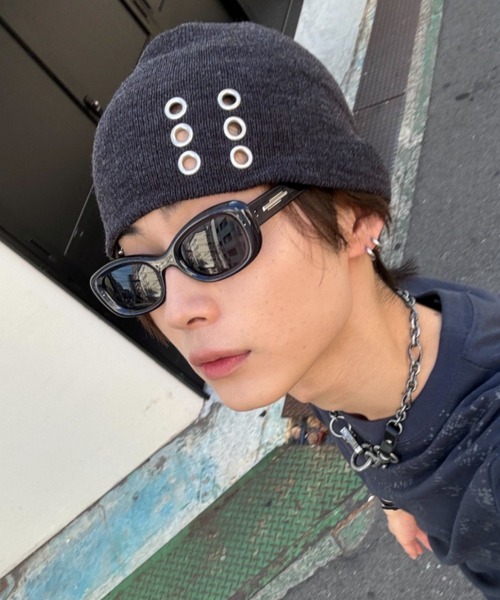 Chikashitsu +(チカシツプラス)の「【Chikashitsu +】6 eyelet beanie (2color) / 【チカシツプラス】アイレットビーニー(ニットキャップ/ビーニー・メンズ・ブラック/チャコール・ONE SIZE)」の2枚目の写真
