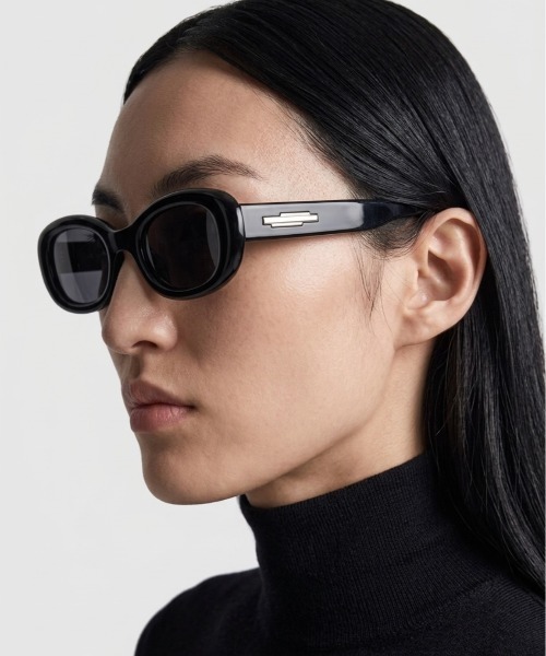 Chikashitsu +(チカシツプラス)の「【Chikashitsu +】square sunglasses (3color) / 【チカシツプラス】スクエアサングラス(サングラス・メンズ・グレー/ブラック/ホワイト・ONE SIZE)」の1枚目の写真