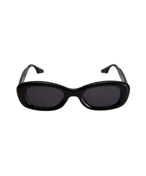 Chikashitsu +(チカシツプラス)の「【Chikashitsu +】square sunglasses (3color) / 【チカシツプラス】スクエアサングラス(サングラス・メンズ・グレー/ブラック/ホワイト・ONE SIZE)」の9枚目の写真