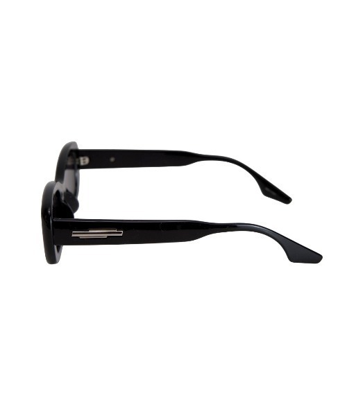 Chikashitsu +(チカシツプラス)の「【Chikashitsu +】square sunglasses (3color) / 【チカシツプラス】スクエアサングラス(サングラス・メンズ・グレー/ブラック/ホワイト・ONE SIZE)」の11枚目の写真
