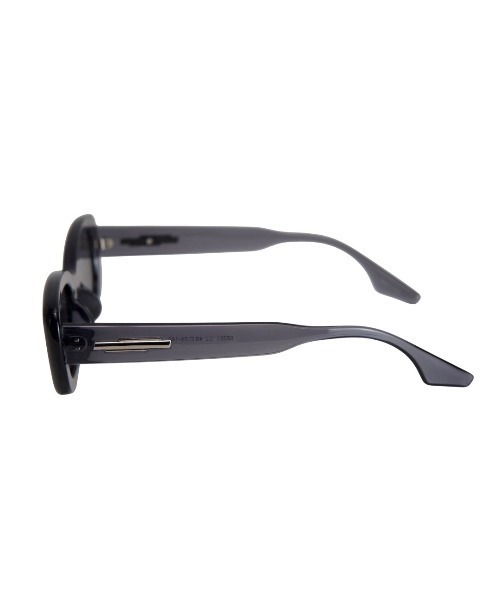 Chikashitsu +(チカシツプラス)の「【Chikashitsu +】square sunglasses (3color) / 【チカシツプラス】スクエアサングラス(サングラス・メンズ・グレー/ブラック/ホワイト・ONE SIZE)」の15枚目の写真