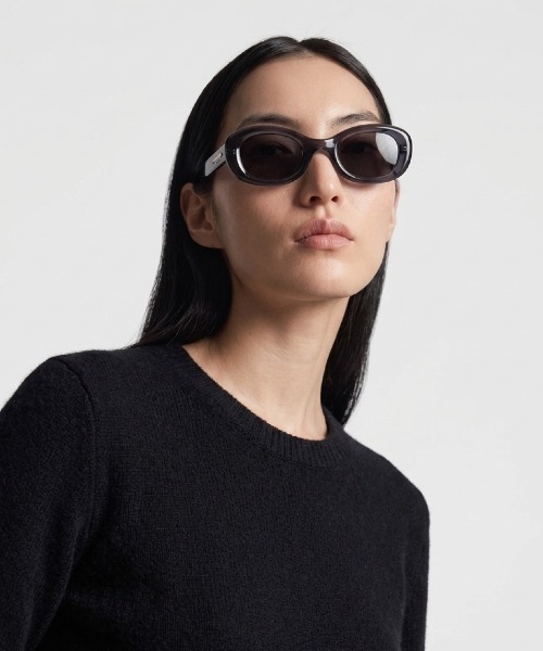 Chikashitsu +(チカシツプラス)の「【Chikashitsu +】square sunglasses (3color) / 【チカシツプラス】スクエアサングラス(サングラス・メンズ・グレー/ブラック/ホワイト・ONE SIZE)」の12枚目の写真