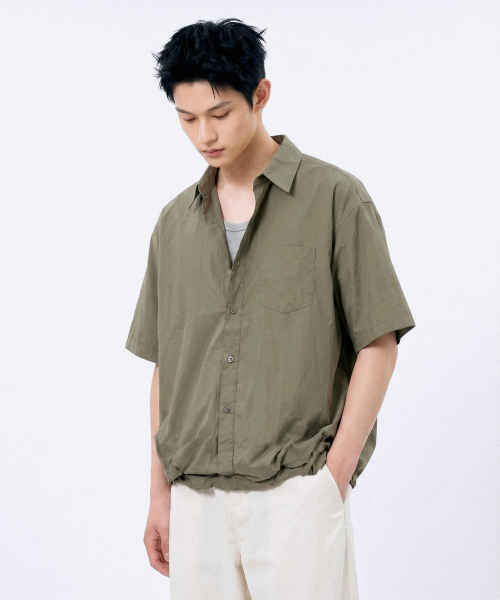 UNDEROFF（アンダーオフ）の「バンディングプルオーバーナイロンハーフシャツカーキ（シャツ/ブラウス・メンズ・カーキ・LARGE/MEDIUM/X-LARGE）」の5枚目の写真