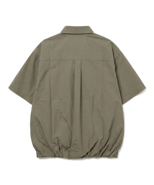 UNDEROFF（アンダーオフ）の「バンディングプルオーバーナイロンハーフシャツカーキ（シャツ/ブラウス・メンズ・カーキ・LARGE/MEDIUM/X-LARGE）」の3枚目の写真