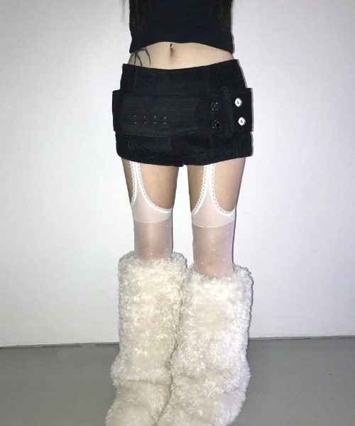 おしゃれスタ（オシャレスタ）の「ダブルアイレットベルトデザインショートパンツ（その他パンツ・レディース・ベージュ/ブラック・XL/S/M/L）」の3枚目の写真