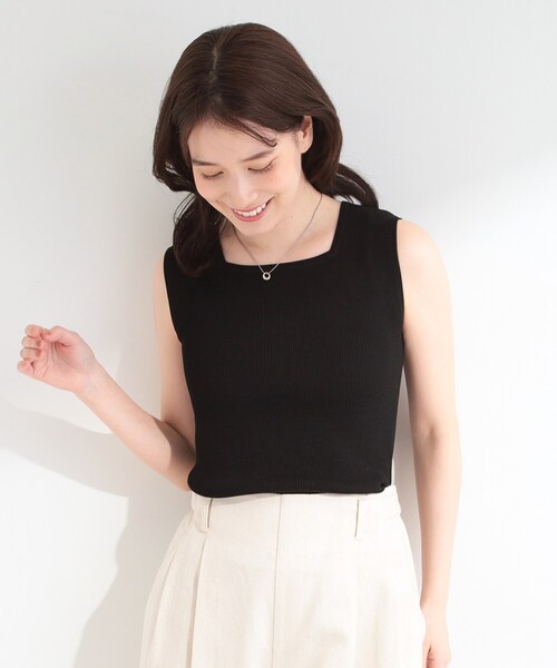 SHOO・LA・RUE（シューラルー）の「【S-LL】見せてもキレイ スクエアネック リブタンクトップ（ニット/セーター・レディース・オフホワイト/ブラック/アイボリー系2・01/02/04/03）」の8枚目の写真