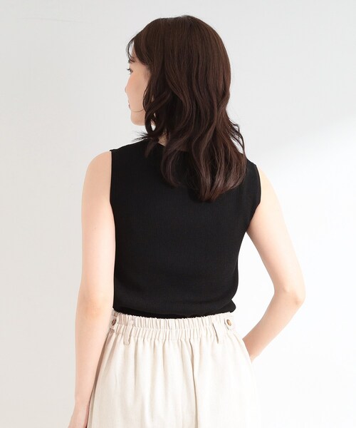 SHOO・LA・RUE（シューラルー）の「【S-LL】見せてもキレイ スクエアネック リブタンクトップ（ニット/セーター・レディース・オフホワイト/ブラック/アイボリー系2・01/02/04/03）」の9枚目の写真