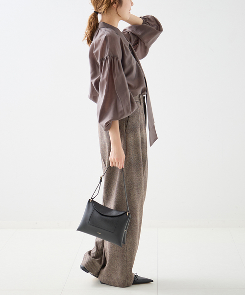 journal standard L'essage(ジャーナルスタンダードレサージュ)の「《追加》IPEKERフラワー/無地 ボウタイブラウス(シャツ/ブラウス・レディース・ブラウン系その他/ブラック・FREE)」の19枚目の写真