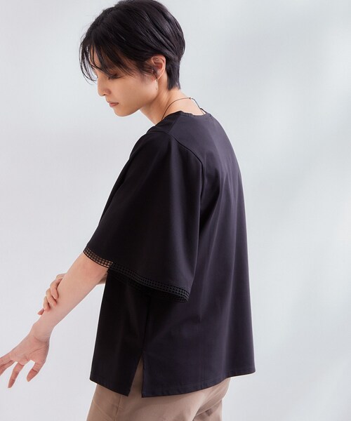 OPAQUE.CLIP(オペークドットクリップ)の「袖口レースフレアスリーブカットソー【洗濯機OK】(Tシャツ/カットソー・レディース・ブラック/ナチュラル/ブラウン系その他・42/40/38)」の4枚目の写真