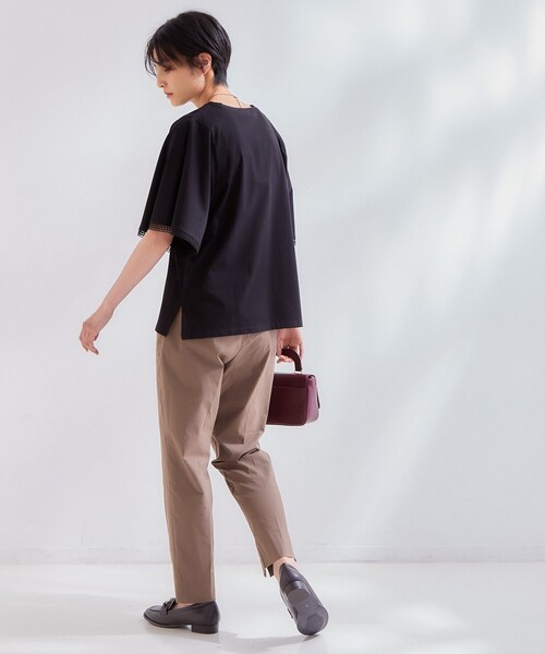 OPAQUE.CLIP(オペークドットクリップ)の「袖口レースフレアスリーブカットソー【洗濯機OK】(Tシャツ/カットソー・レディース・ブラック/ナチュラル/ブラウン系その他・42/40/38)」の6枚目の写真