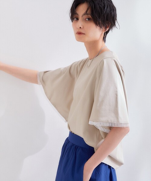 OPAQUE.CLIP(オペークドットクリップ)の「袖口レースフレアスリーブカットソー【洗濯機OK】(Tシャツ/カットソー・レディース・ブラック/ナチュラル/ブラウン系その他・42/40/38)」の8枚目の写真