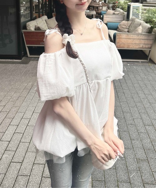 INGNI(イング)の「【WEB限定】裾チュールバルーンオフショルチュニック(シャツ/ブラウス・レディース・オフホワイト/ブラック・M)」の3枚目の写真