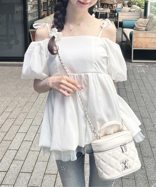 INGNI(イング)の「【WEB限定】裾チュールバルーンオフショルチュニック(シャツ/ブラウス・レディース・オフホワイト/ブラック・M)」の4枚目の写真