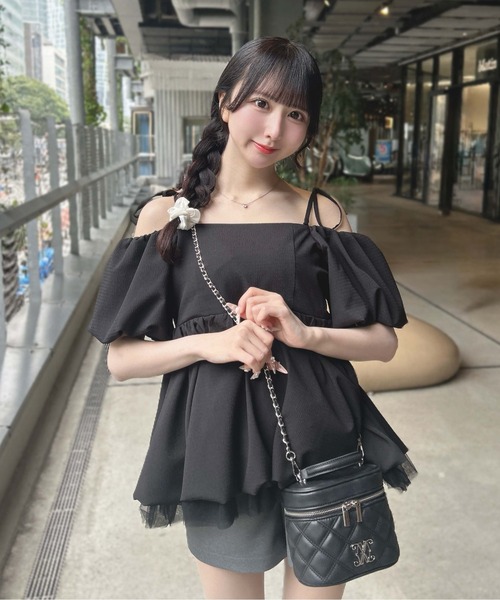 INGNI(イング)の「【WEB限定】裾チュールバルーンオフショルチュニック(シャツ/ブラウス・レディース・オフホワイト/ブラック・M)」の19枚目の写真