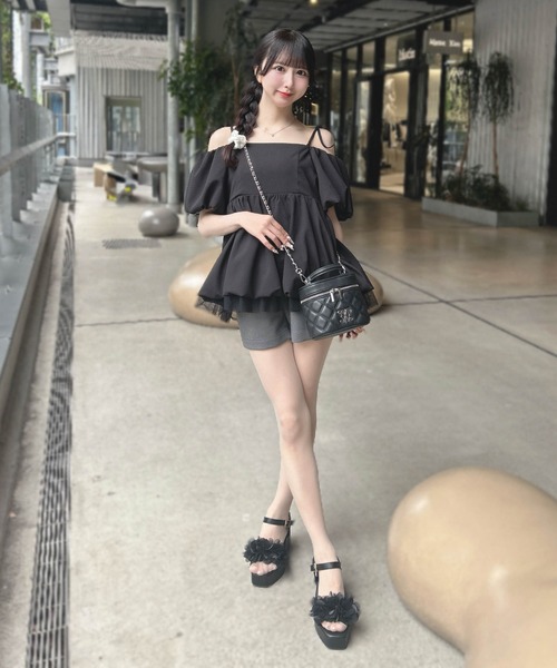 INGNI(イング)の「【WEB限定】裾チュールバルーンオフショルチュニック(シャツ/ブラウス・レディース・オフホワイト/ブラック・M)」の22枚目の写真