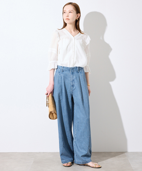 SLOBE IENA(スローブイエナ)の「《WEB限定/3サイズ展開/追加6》LEDENIM TUCK TROUSERデニム(デニムパンツ・レディース・ブルー・34/38)」の2枚目の写真