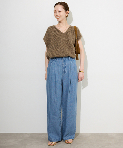SLOBE IENA(スローブイエナ)の「《WEB限定/3サイズ展開/追加6》LEDENIM TUCK TROUSERデニム(デニムパンツ・レディース・ブルー・34/38)」の5枚目の写真