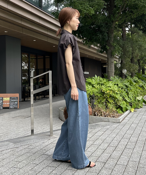 SLOBE IENA(スローブイエナ)の「《WEB限定/3サイズ展開/追加6》LEDENIM TUCK TROUSERデニム(デニムパンツ・レディース・ブルー・34/38)」の18枚目の写真