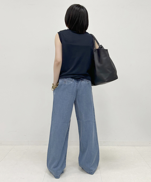 SLOBE IENA(スローブイエナ)の「《WEB限定/3サイズ展開/追加6》LEDENIM TUCK TROUSERデニム(デニムパンツ・レディース・ブルー・34/38)」の22枚目の写真